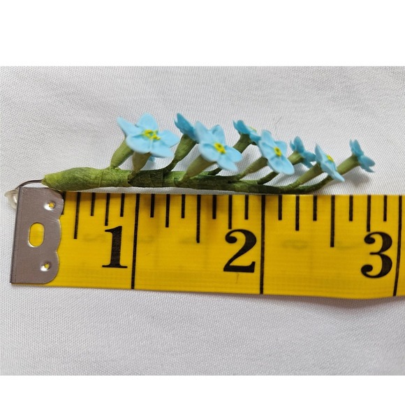 Artisan Handcrafted Forget-Me-Not Flower Clay Earrings From Spain - Picture 5 of 5